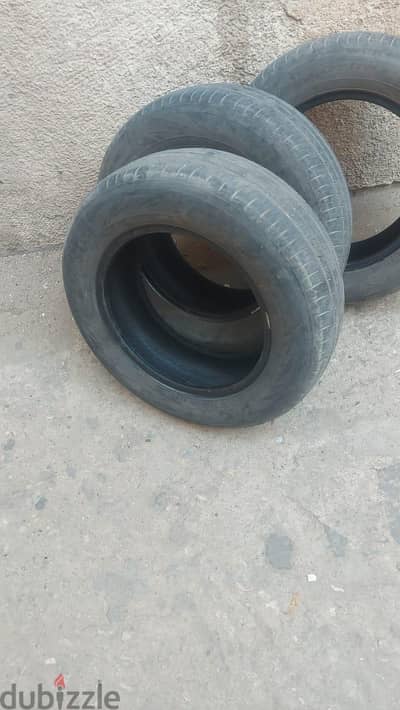 4 كاوتش مستعمل مقاس 195/65R15