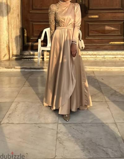 Gold soiree dress, 60-65 kg