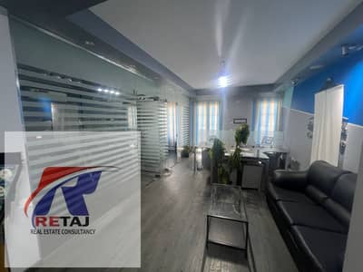 Apartment for rent, unfurnished, suitable for administrative or residential use, located on the main South 90th Street in the First District villas ar