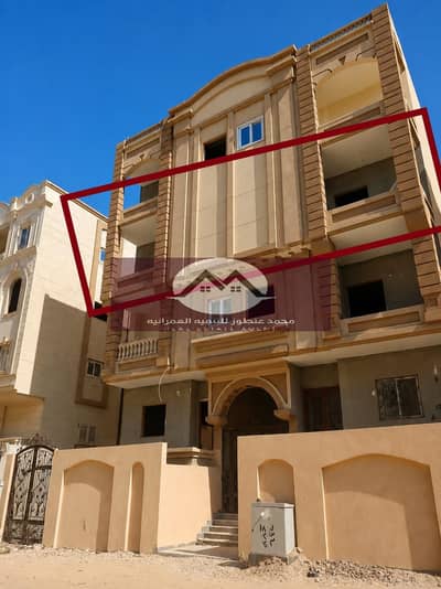 شقه للبيع ١٧٠ متر دور ثاني بحري غرب حورس