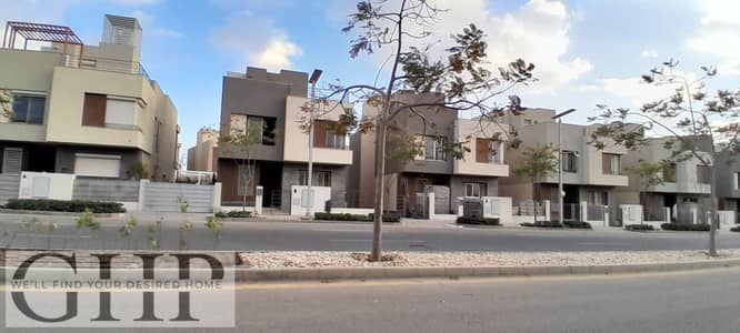 فيلا بموقع مميز استلام فوري للبيع في بالم هيلز التجمع الخامس السعر شامل عضوية النادي والصيانة Palm Hills New Cairo