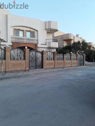 امتلك فيلتك الآن في كمبوند نيو ميريلاند، على بعد دقيقتين فقط التسعين