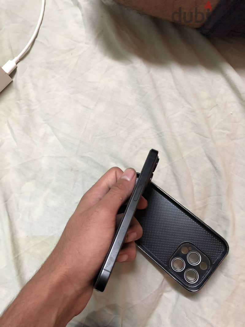Apple - iPhone 15 Pro 4