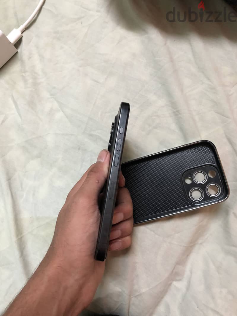 Apple - iPhone 15 Pro 2