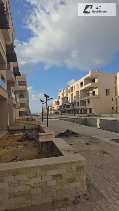 لسرعه البيع شاليه تشطيب كامل Direct Pool View ريسيل دايركشن وايت الساحل الشمالي بتقسيمه مميزة جاهز للمعاينه و الاستلام