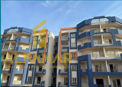 شقة للبيع في كمبوند ريناد التجمع الخامس – 140م + جاردن – شارع الجامعة الأمريكية – استلام فوري