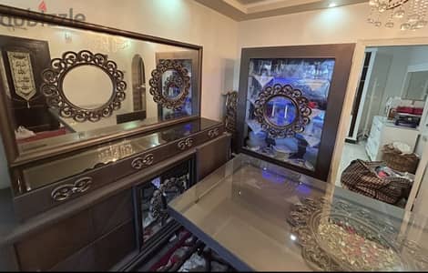 غرفة سفرة كاملة خشب زان بحالة الجديد استعمال خفيف جدا جدا