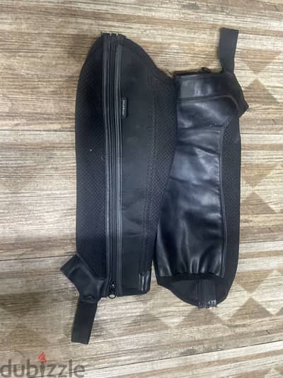 pair of half chaps