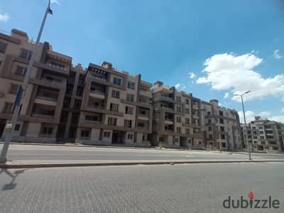 شقة للبيع في كمبوند جامعه القاهرة وصله دهشور أمام مدخل زايد ٣