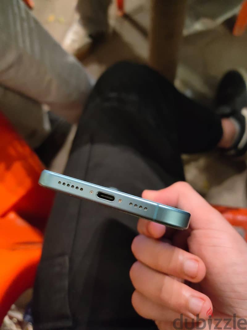 Apple - iPhone 16 Plus 1