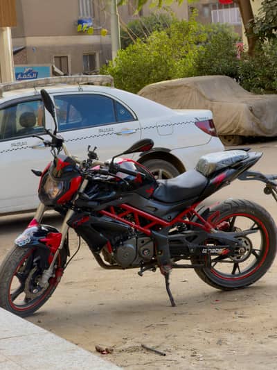  Benelli TNT 150