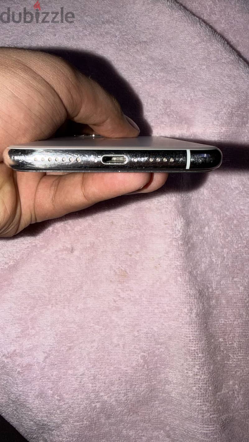 Apple - iPhone 11 Pro Max 2