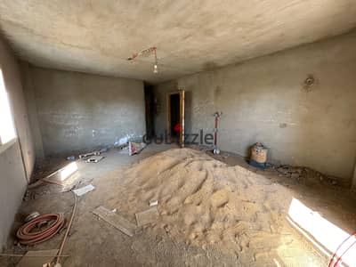 Penthouse 200m + roof 230m half finish for sale in Taiba Gardens Compound - 6 October