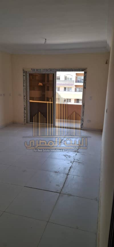 A unique rental opportunity: a 121 sqm studio in Al Maqsad Compound.