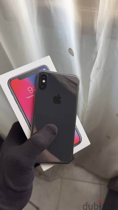 Apple - iPhone X