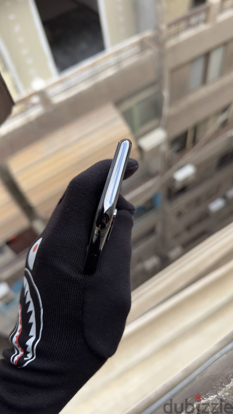 Apple - iPhone X 4