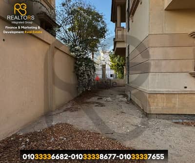 Standalone villa for sale, 570 sq m, Royal City Compound, 7-year payment plan