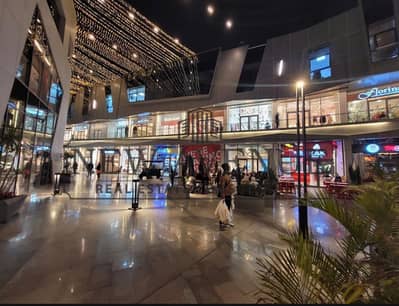 محل  بيع متأجر مع عائد 8.1%  سنوي في ذا يارد مول الرحاب  the Yard Mall El Rahab