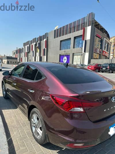 هيونداي إلينترا 2025