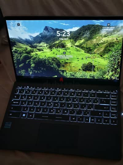 Laptop MSI Modern 14 B11MOU