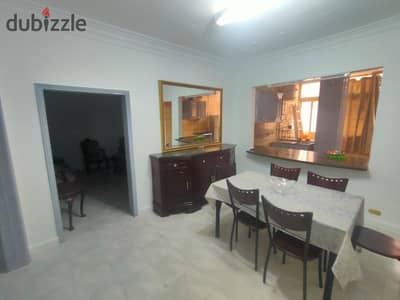 Apartment for rent in the Maadi Gardens compound, area 148 square meters, fully furnished, 3 rooms, each room has air conditioning, 3 bathrooms, contains a master room, reception with two pieces, has a terrace, 8th floor repeated, back view not blocked, crystal added for child protection, natural gas - Wi-Fi - electricity meter (card) location