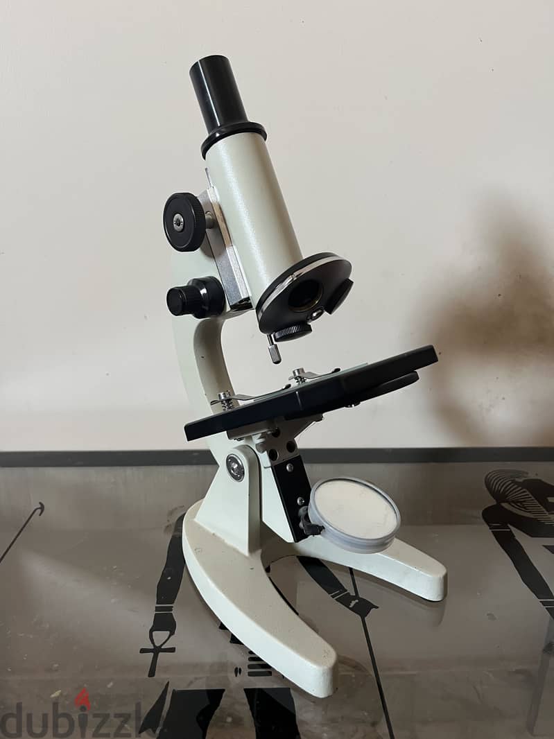 Lab microscope 1