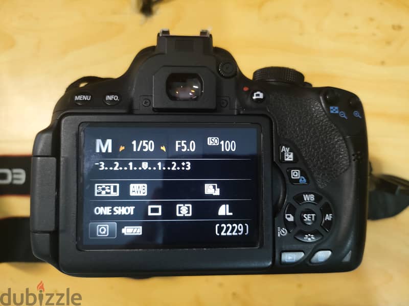 Canon EOS 700D 3