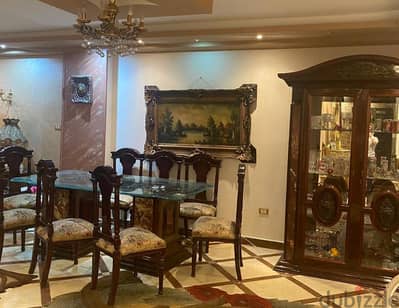 سفرة ٨ كراسى مطعمه برخام و نحاس