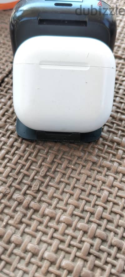 AirPods 4 ANC
