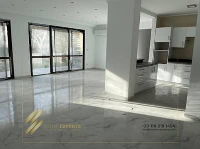 Apartment with garden in Eastown | appliances & ACs