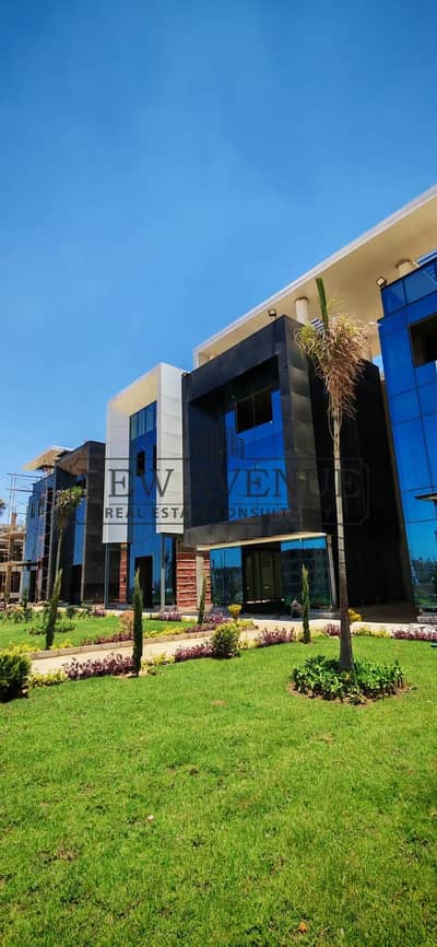 Building  For Rent Direct on Main Street Youssef El Sebaay Street New Cairo