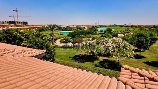 فيلا مستقلة للبيع في مدينتي | إطلالة مباشرة على الجولف والبحيرات | أمام فورسيزونز | 840م أرض | 650م مباني