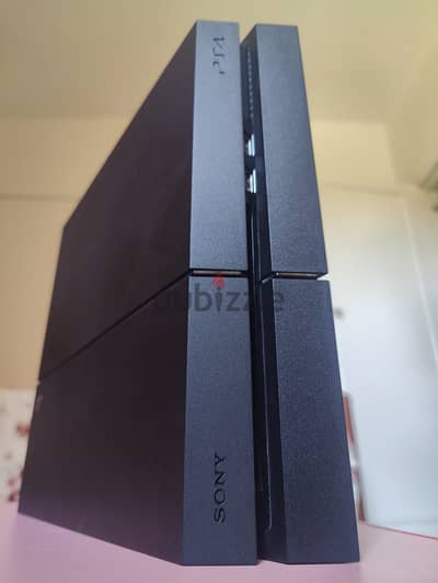 Play station 4 بلايستيشن
