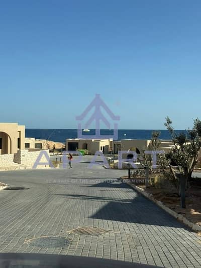 توين شاليه بثلاث غرف نوم للبيع في كوفز يري البحر موقع مميز