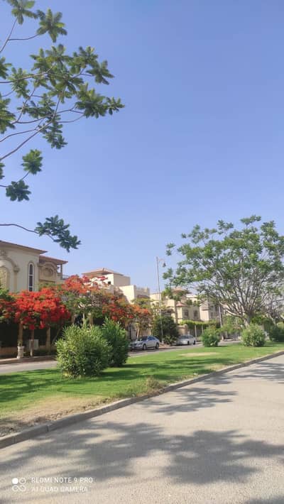 فيلا للبيع كمبوند رويال سيتى الشيخ زايد 585م نصف تشطيب لوكيشن مميز فيو رائعVilla for sale in Royal City Compound, Sheikh Zayed