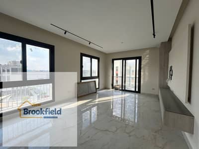 شقه للايجار بالمطبخ والتكييفات فى كمبوند ديستريكت 5 بالقاهرة الجديدة  Prime Apartment for Rent  Kitchen & ACs  District 5 New Cairo