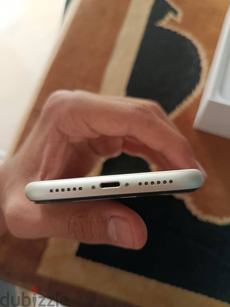 Apple - iPhone 11 4