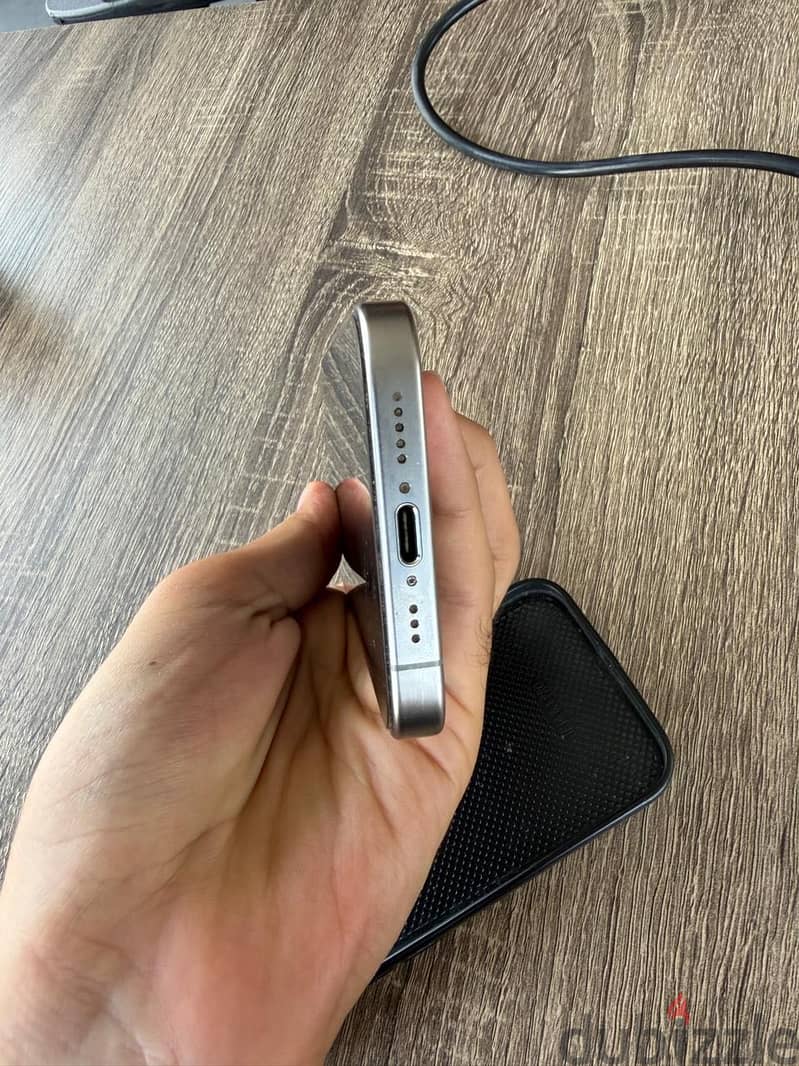 Apple - iPhone 15 Pro 2