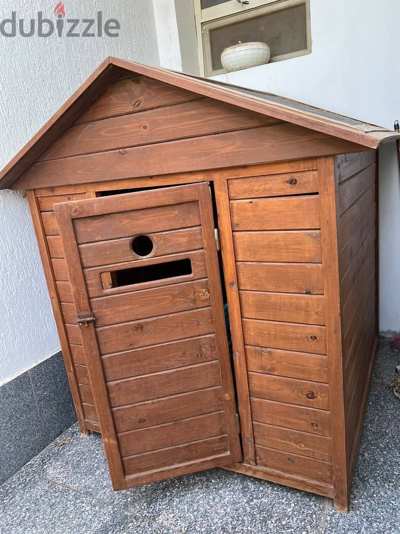 Outdoor dog house 2