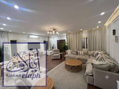 Luxury Duplex for Sale in Al-Nakhil District – New Cairo | 680 m² | Super Lux Finishing | Premium Opportunity ​ Own a luxurious duplex in one of th