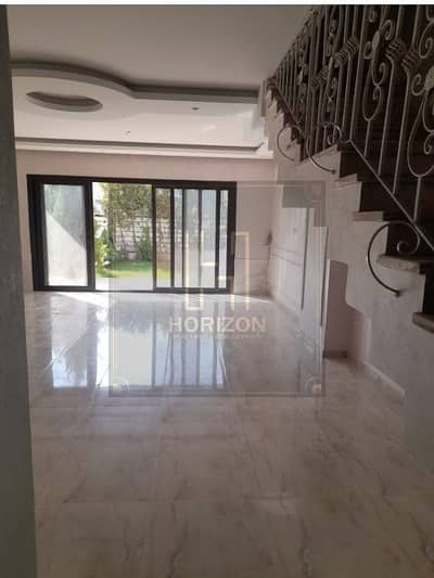بأقل سعر تاون 192م نص مفروش موقع مميز للايجار في كمبوند هايد بارك القاهرة الجديدة Town rent Hyde Park
