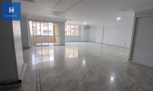 Near the main Arab League Street, 350 sq m in Mohandessin, a very prime location. Office for rent.