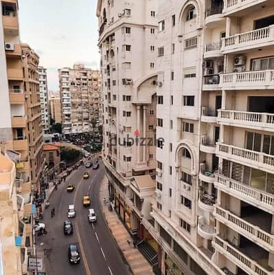 شقة للبيع في كيروسيز بالعفش والأجهزة و 5 تكييفات وكل حاجه كمباوند متكامل مدخل سموحة وكفر عبده ورشدي في بأقل من سعرها بكتير ومساحتها 186