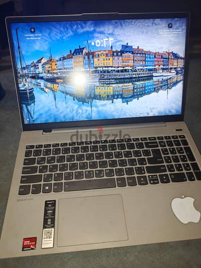 Lenovo Ideapad 5 بحالة ممتازة هارد 512 SSD وبروسيسور Ryzen 5 قوي جداً