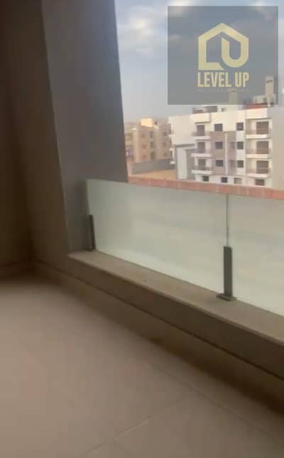 فرصة مميزة للسكن أو الاستثمار داخل كمبوند Village Gate