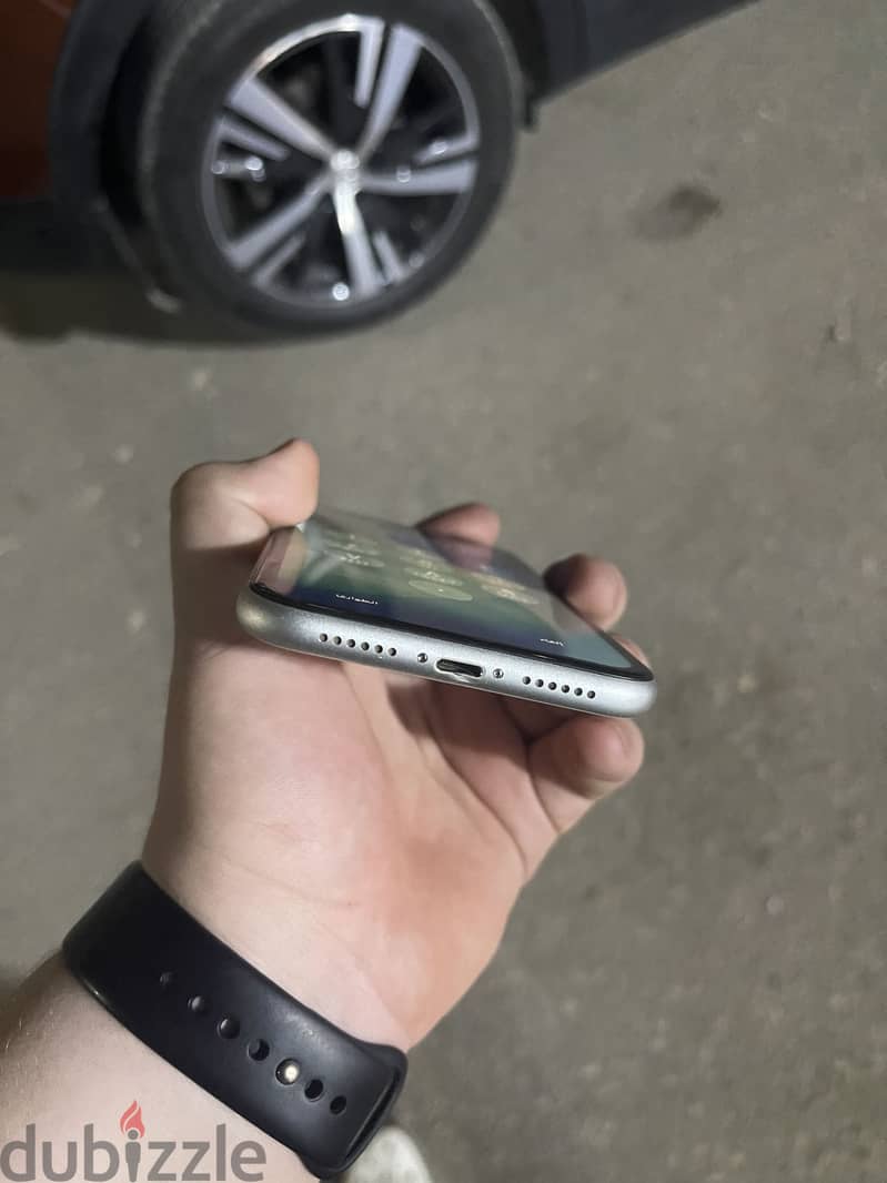 iPhone 11 water proof 3