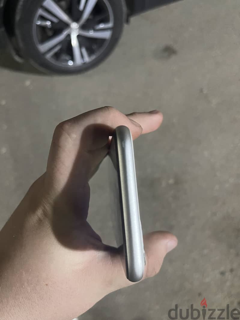 iPhone 11 water proof 4