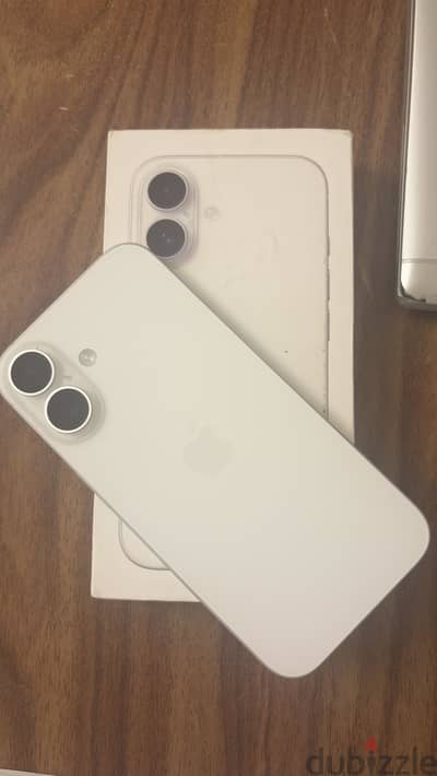 Apple - iPhone 16 بدون جمارك