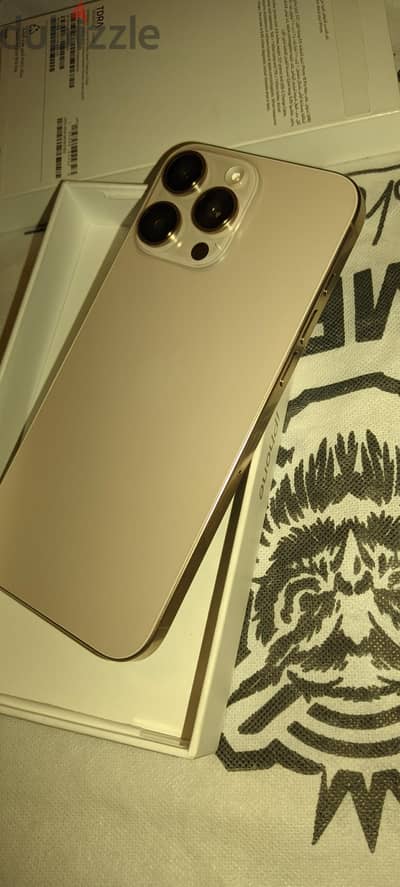 iPhone 16 pro max 512 battery %100