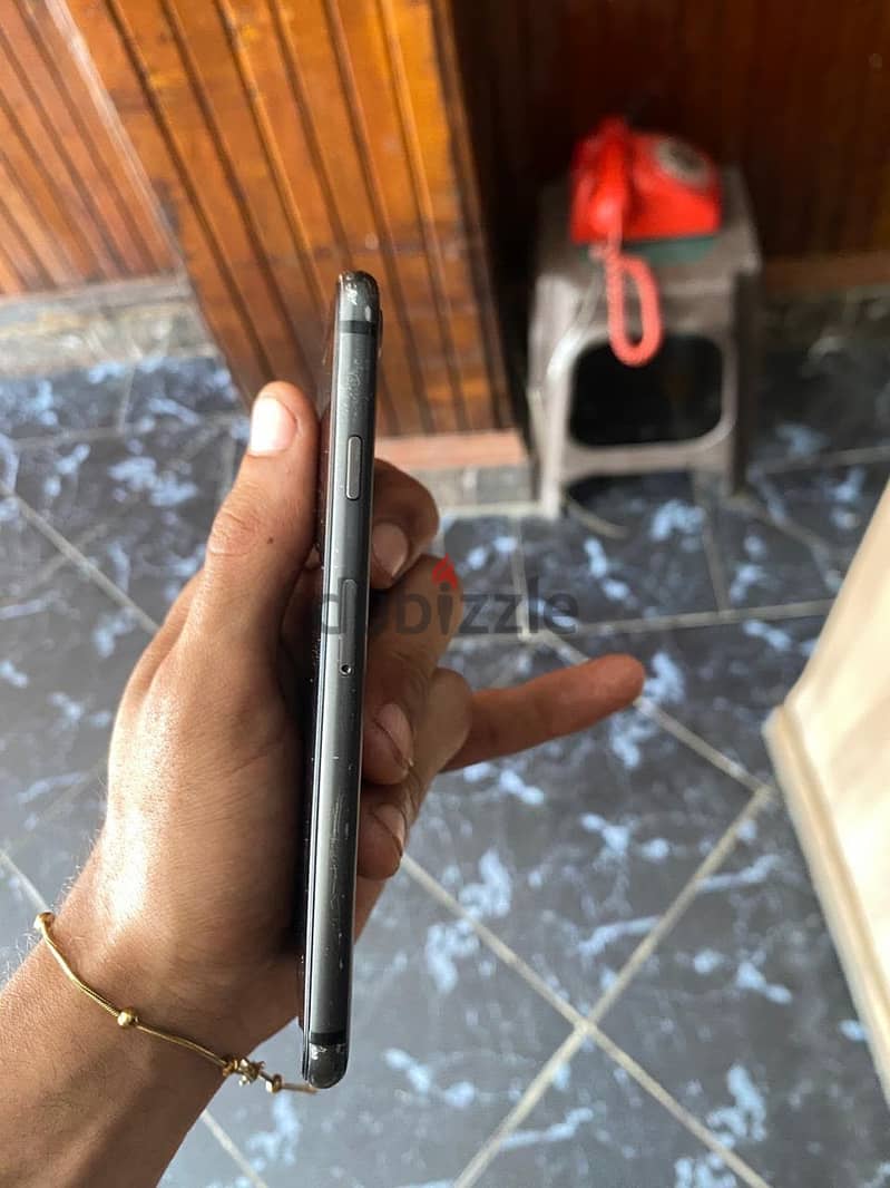 Apple - iPhone SE 2